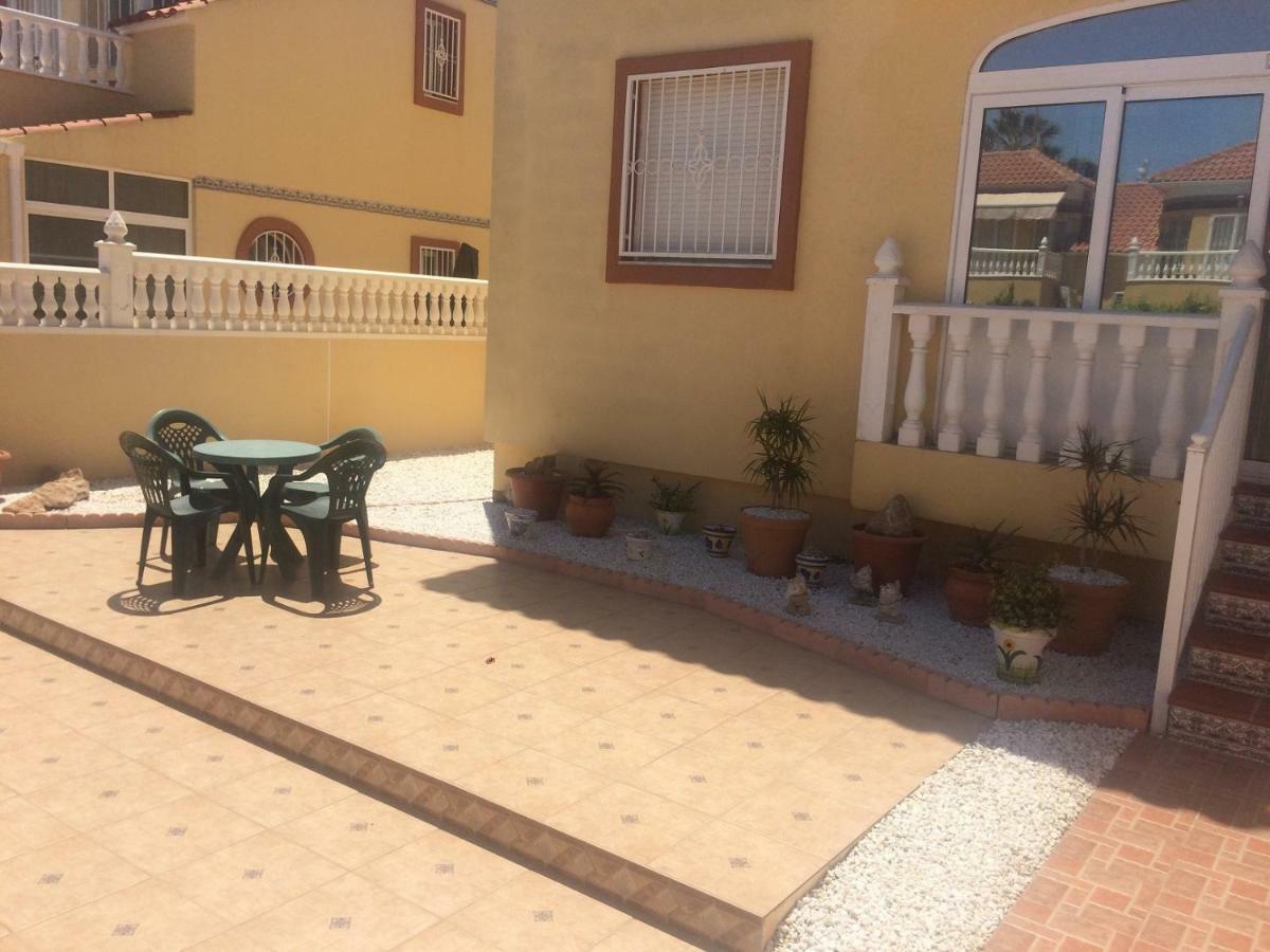 Torrevieja, La Torreta Ground Floor Apartment With Large Private Patio Garden エクステリア 写真