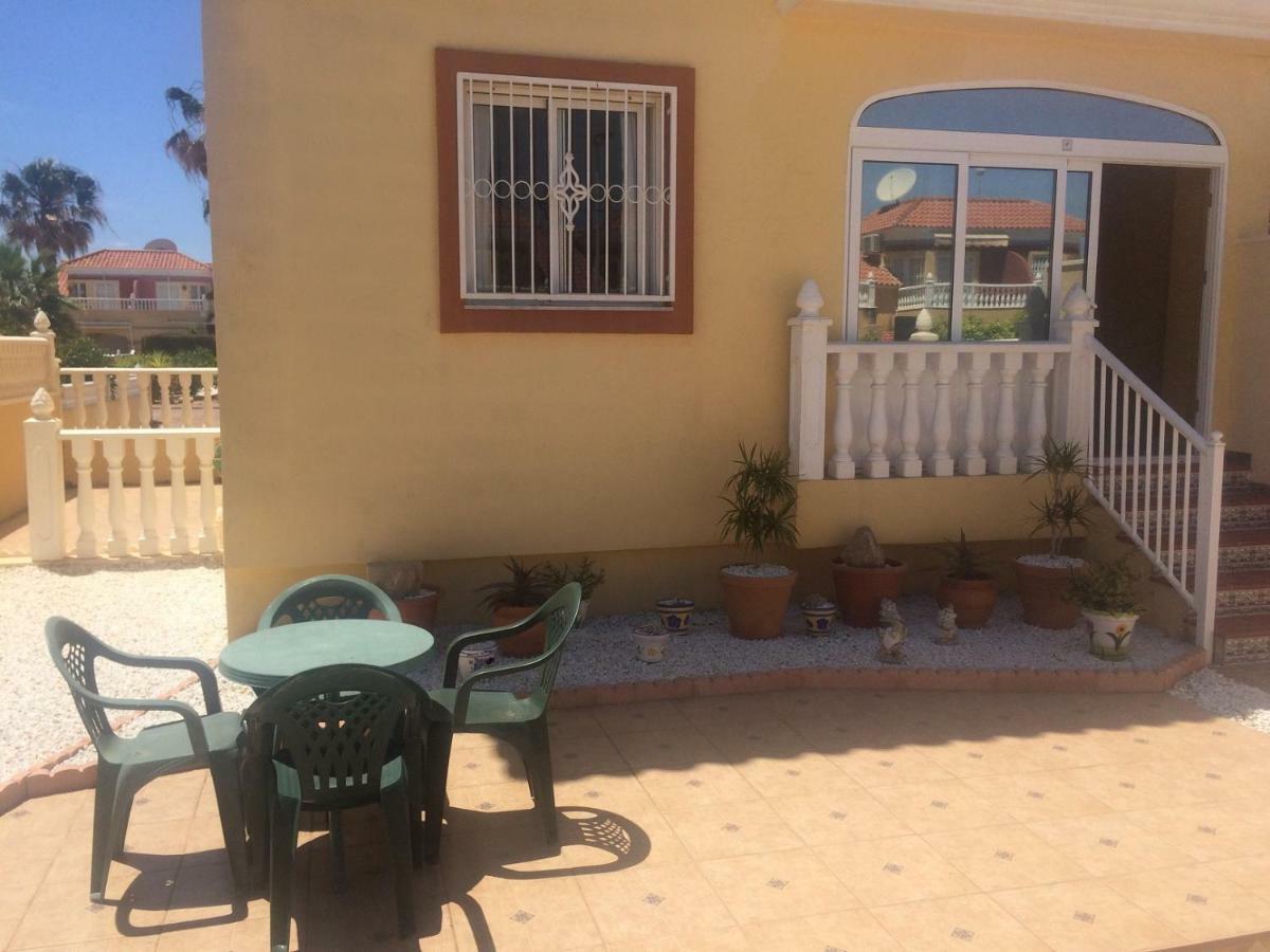 Torrevieja, La Torreta Ground Floor Apartment With Large Private Patio Garden エクステリア 写真